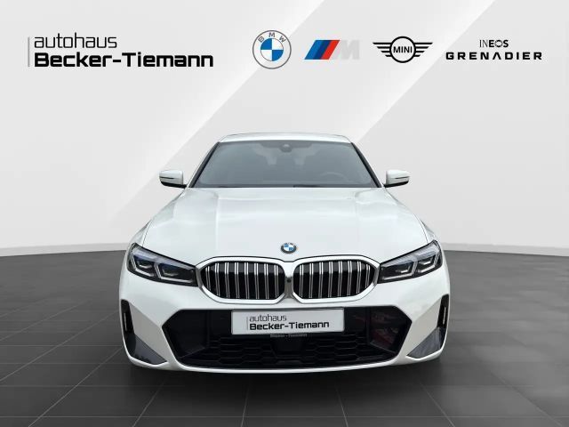 BMW 320 320d M-Sport Sedan xDrive