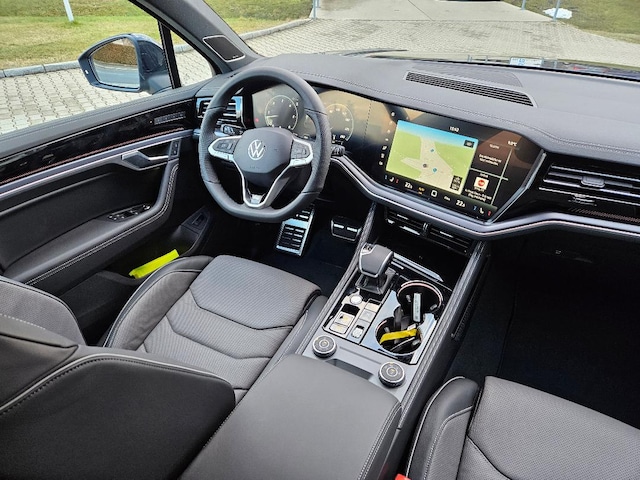 Volkswagen Touareg Touareg 3.0  R-L  DT210TDI A8A