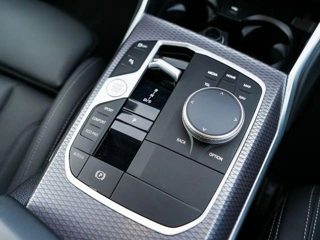 BMW 330 330d M-Sport Touring xDrive