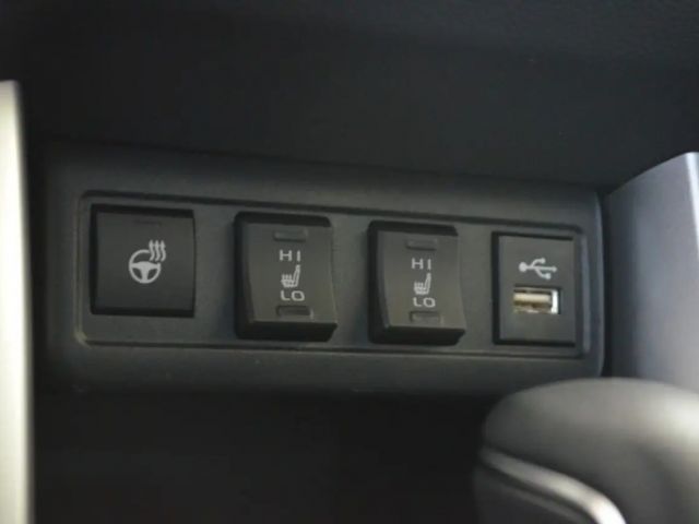 Toyota Corolla Cross Team D