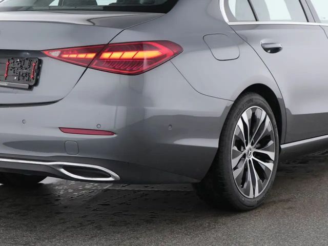 Mercedes-Benz C 200 AVANTGARDE Sedan