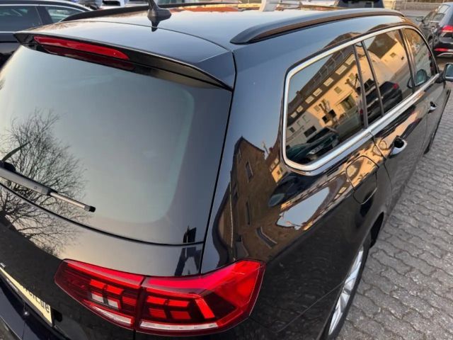 Volkswagen Passat 1.5 TSI Business DSG Variant