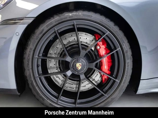 Porsche 992 Cabrio Carrera GTS