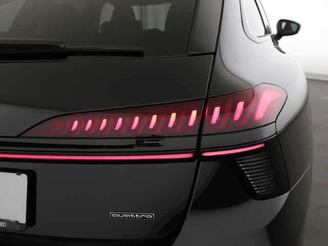 Audi A6 Avant Quattro S-Tronic