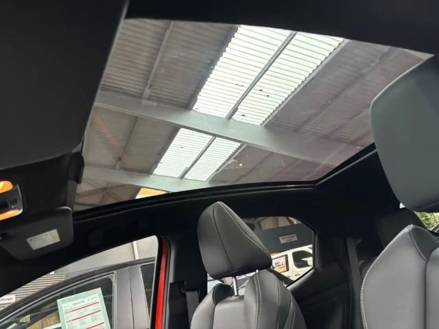 Toyota Yaris Hatchback Hybride Style