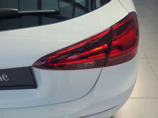 Mercedes-Benz A 180 Hatchback Progressive