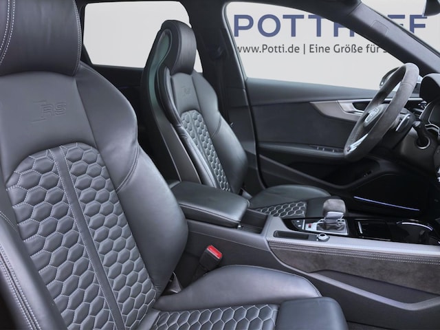 Audi RS4 Avant Quattro