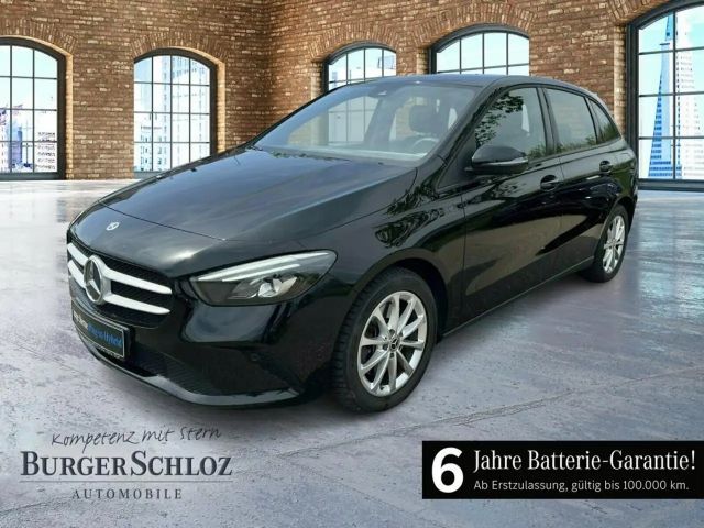 Mercedes-Benz B 250 B 250 e Sedan