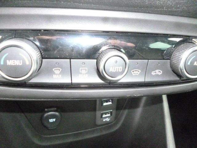 Opel Crossland X Elegance business+