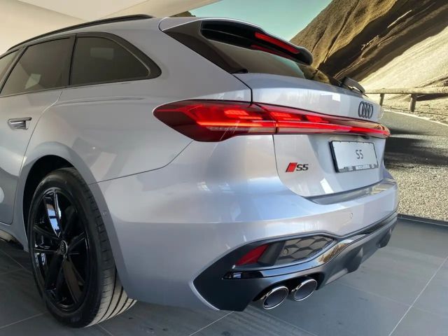 Audi S5 Avant Quattro