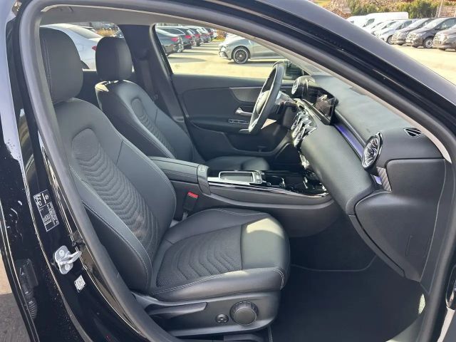 Mercedes-Benz A 180 Hatchback