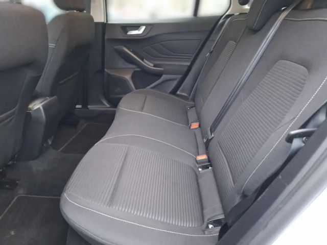 Ford Focus Titanium Wagon