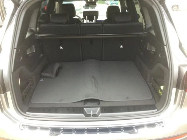 Mercedes-Benz GLB 200 AMG Line Premium