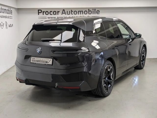 BMW iX xDrive40