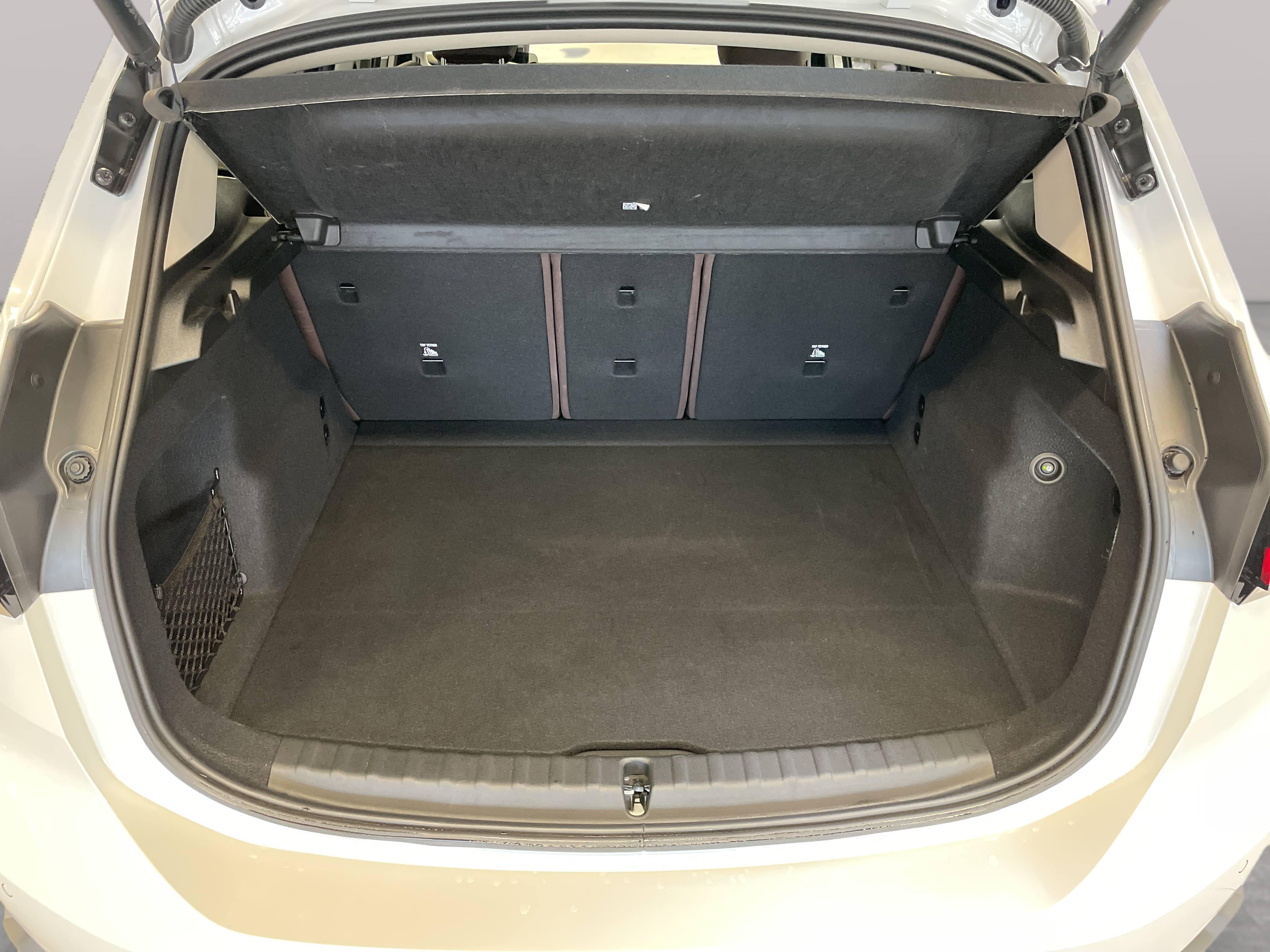 BMW 220 220i Active Tourer