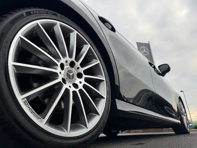 Mercedes-Benz A 200 AMG Line