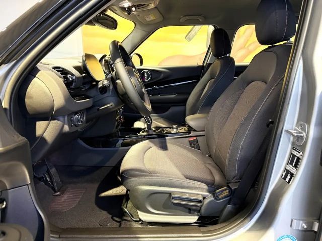 MINI Cooper Clubman Essential Trim KAM+LED+NAVI+KOMF