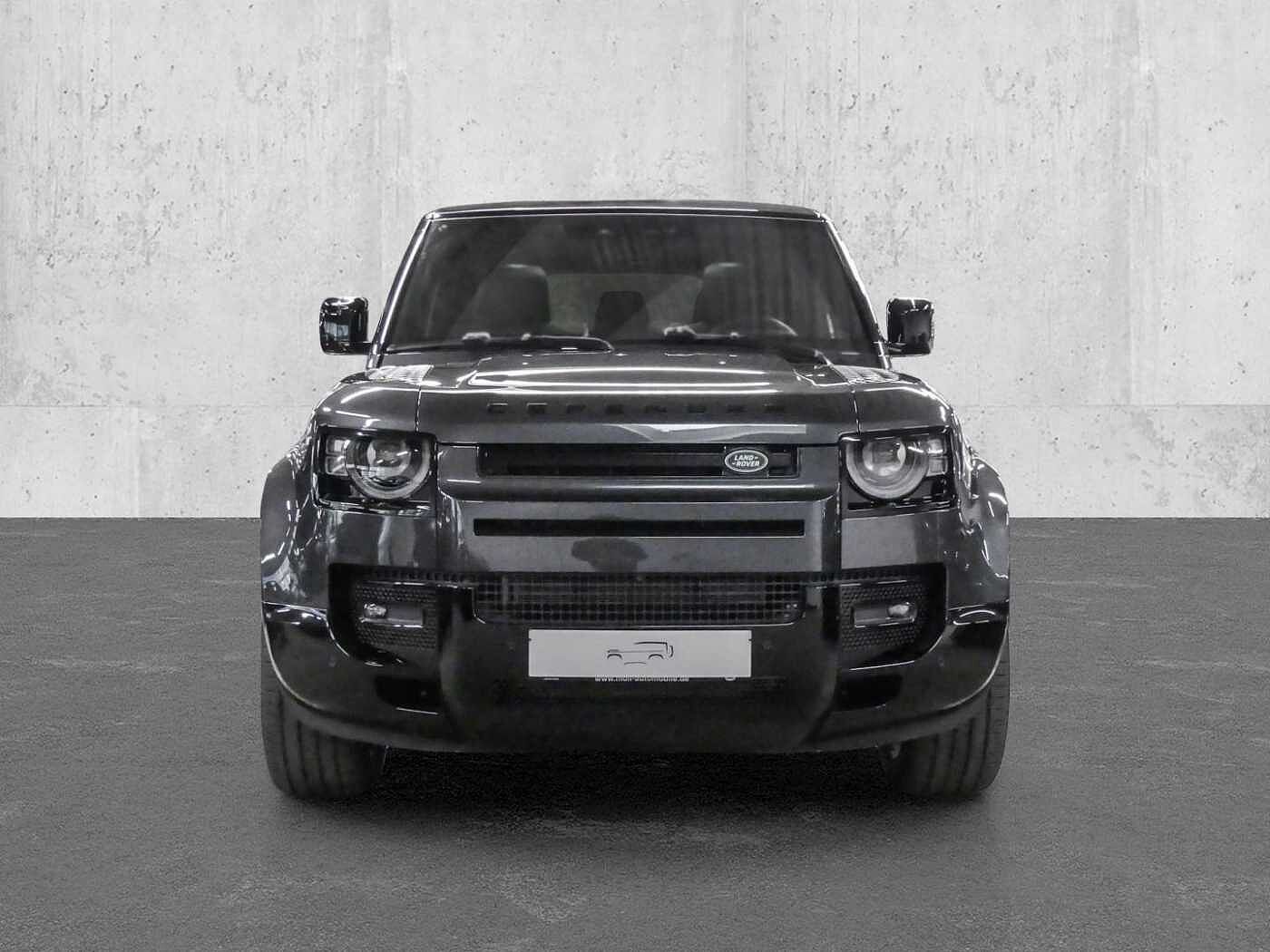 Land Rover Defender 110 Dynamic SE