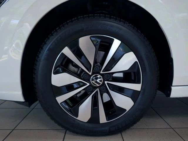 Volkswagen Golf 1.5 TSI Golf VIII