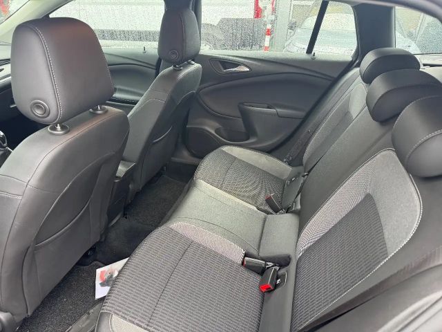 Opel Astra 1.2 Turbo Sports Tourer Turbo