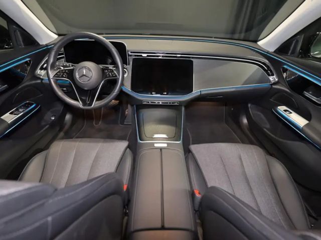 Mercedes-Benz E 200 AVANTGARDE Estate