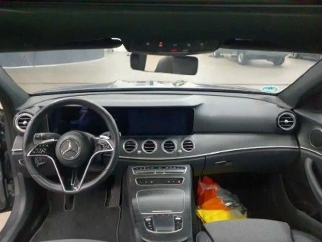 Mercedes-Benz E 220 AVANTGARDE E 220 d Sedan