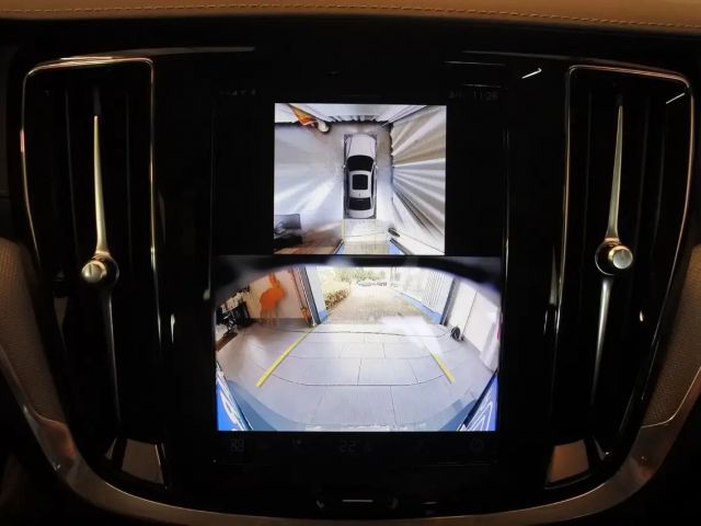 Volvo S60 AWD Dark Recharge Ultimate