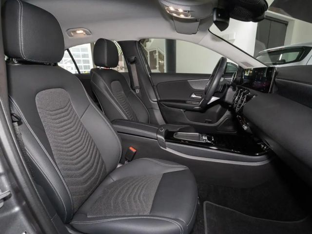 Mercedes-Benz A 180 Hatchback