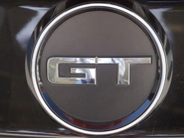 Ford Mustang Convertible GT 5.0 V8