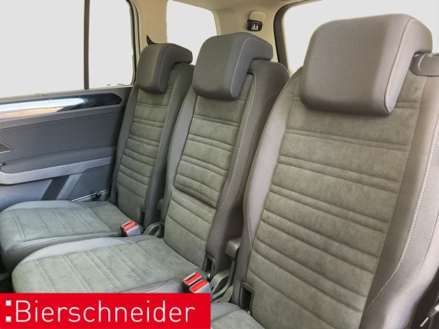 Volkswagen Touran 1.5 TSI DSG R-Line Style