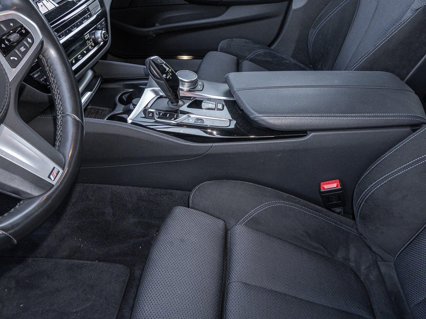 BMW 545 545e Sedan xDrive