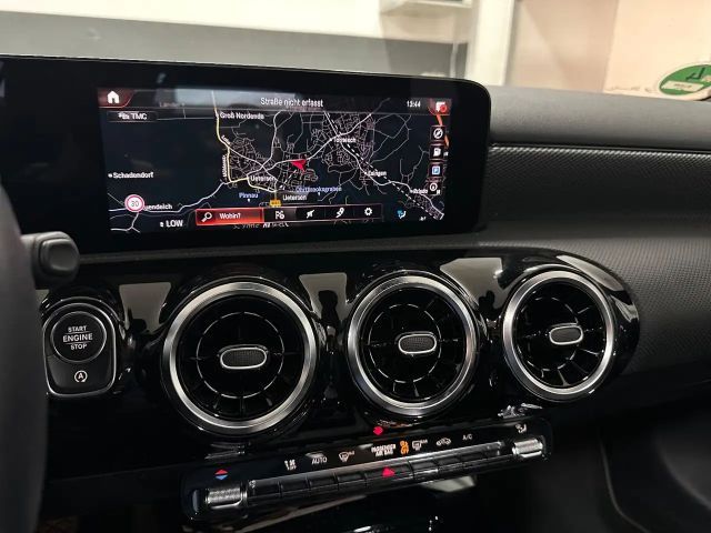 Mercedes-Benz A 250 *Carplay*LED*Kamera*Pano-Schiebe*