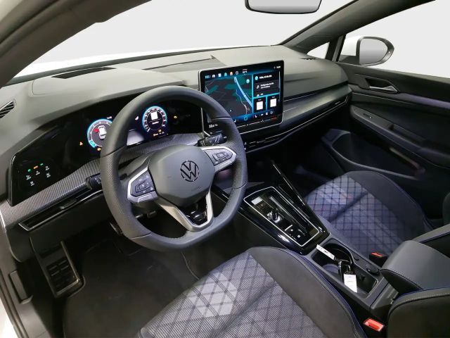 Volkswagen Golf 1.5 eTSI DSG R-Line