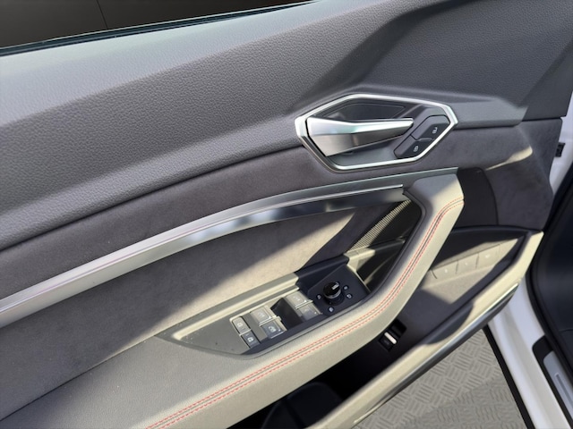 Audi Q8 e-tron 55 Quattro S-Line