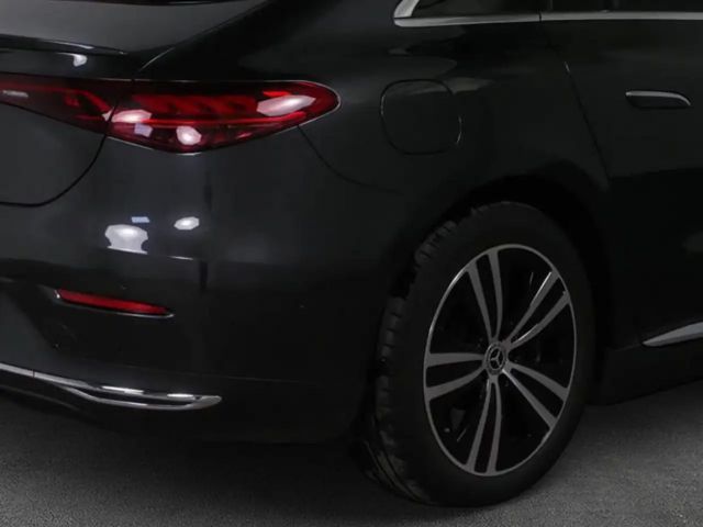 Mercedes-Benz EQE 300 Sedan