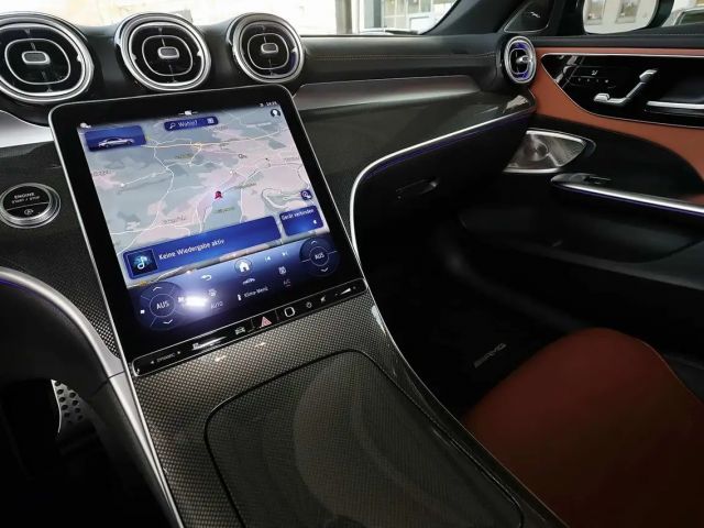 Mercedes-Benz C 200 AMG Line Sedan