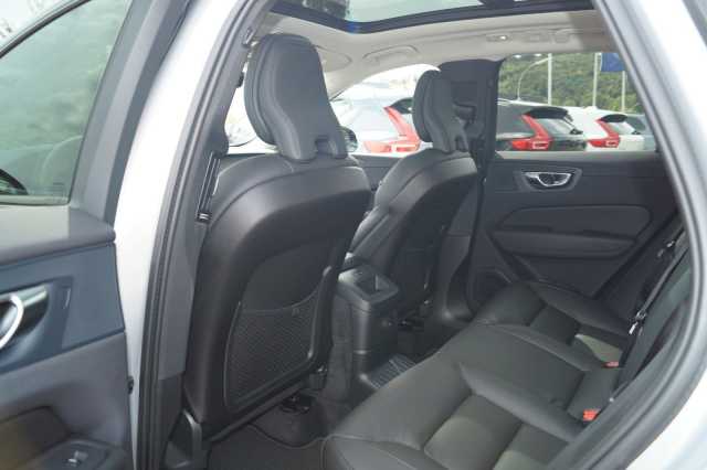 Volvo XC60 AWD Dark Plus T6