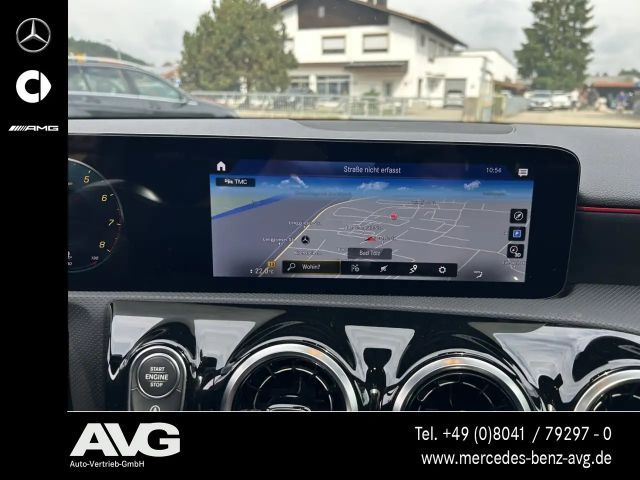 Mercedes-Benz A 200 AMG Line