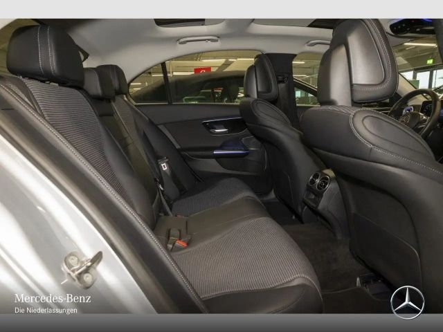 Mercedes-Benz C 200 4MATIC AVANTGARDE Sedan