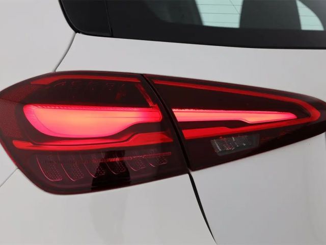 Mercedes-Benz A 180 AMG Line