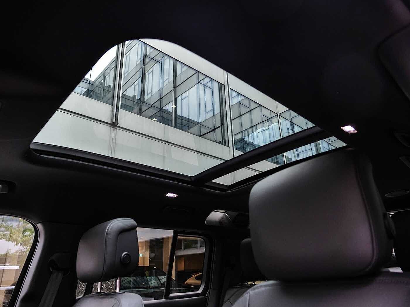 Land Rover Defender 110 Dynamic HSE