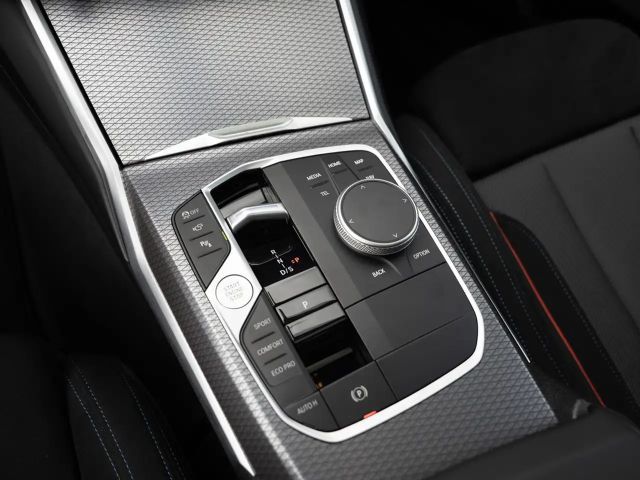 BMW 320 320d M-Sport Sedan