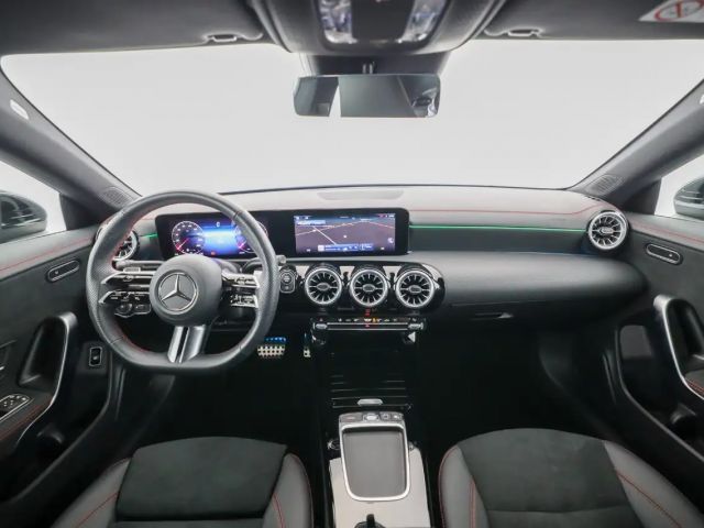 Mercedes-Benz CLA 200 Coupé