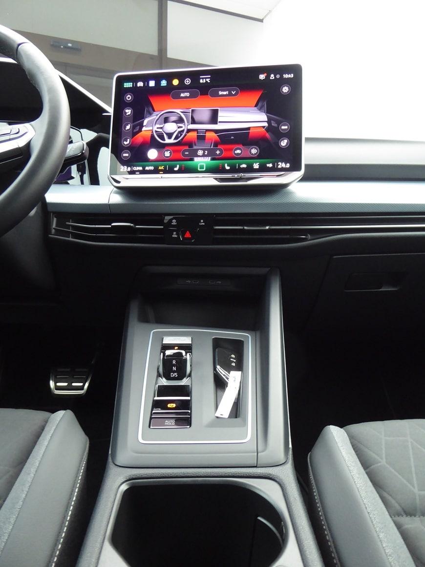 Volkswagen Golf 1.5 eTSI Variant