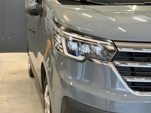 Renault Trafic Blue L1H1 Techno dCi 150