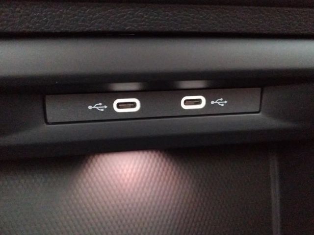 Volkswagen Golf Rabbit TSI