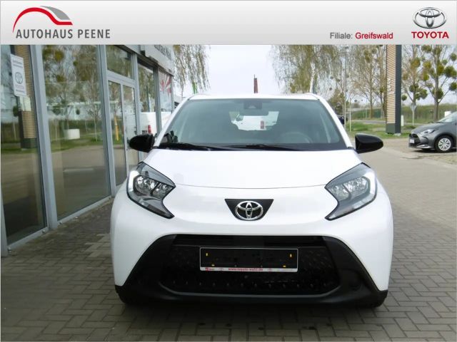 Toyota Aygo X 1.0 VVT-i Business Hatchback