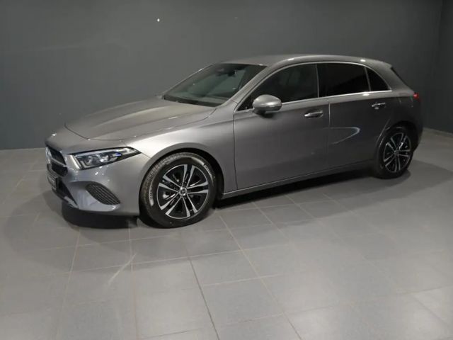 Mercedes-Benz A 180 Progressive