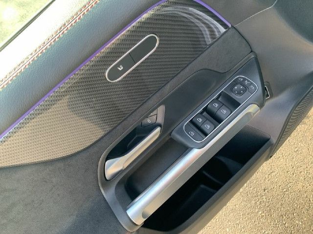 Mercedes-Benz GLB 180 GLB 180 d