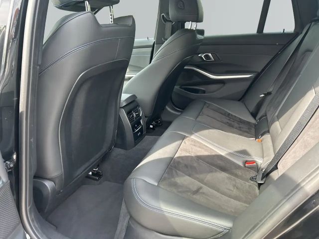 BMW 320 320d M-Sport Touring